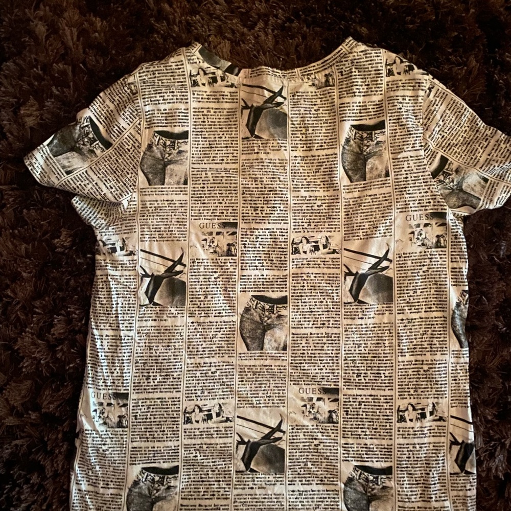 Guess - Picture 3 of 3